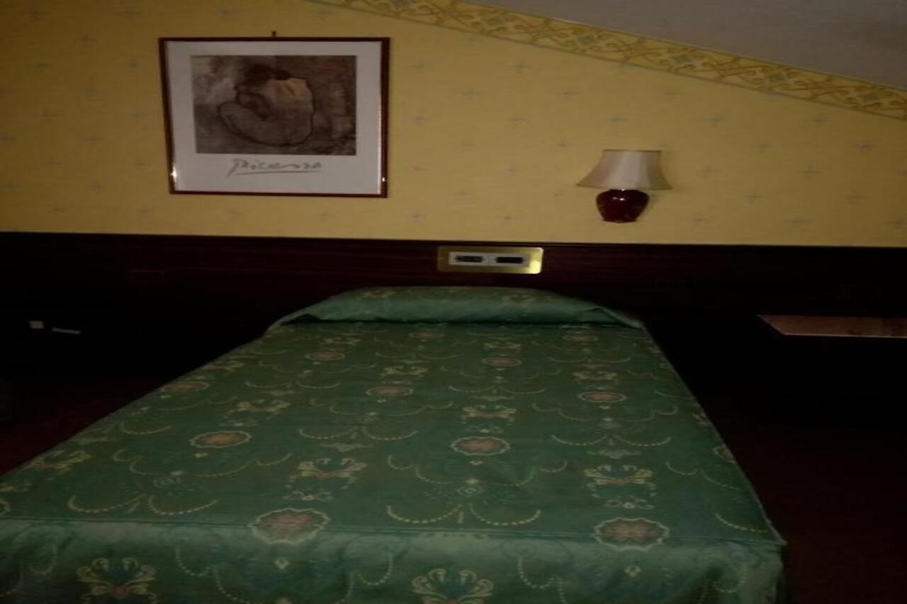 Hotel Leonardo Da Vinci Sassari Exterior foto