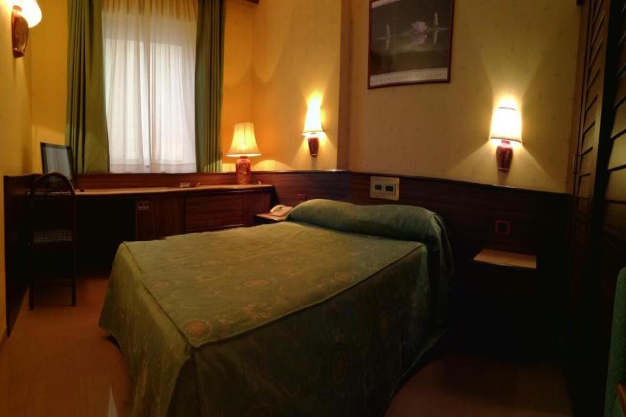 Hotel Leonardo Da Vinci Sassari Exterior foto